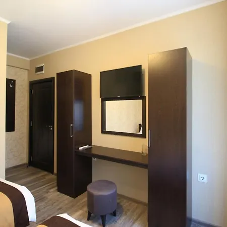 Maison d'hôtes тони