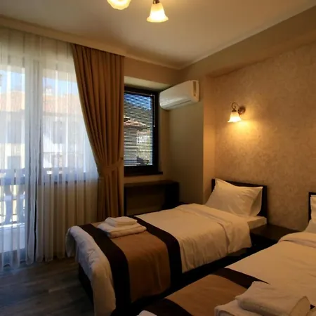 тони 3*