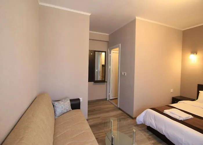 тони Guest house