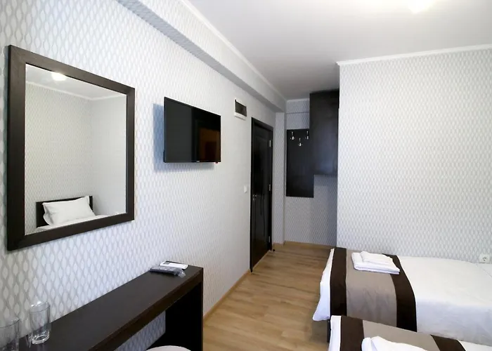 тони Guest house