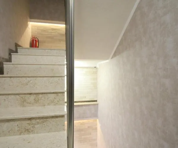 тони Guest house 3*